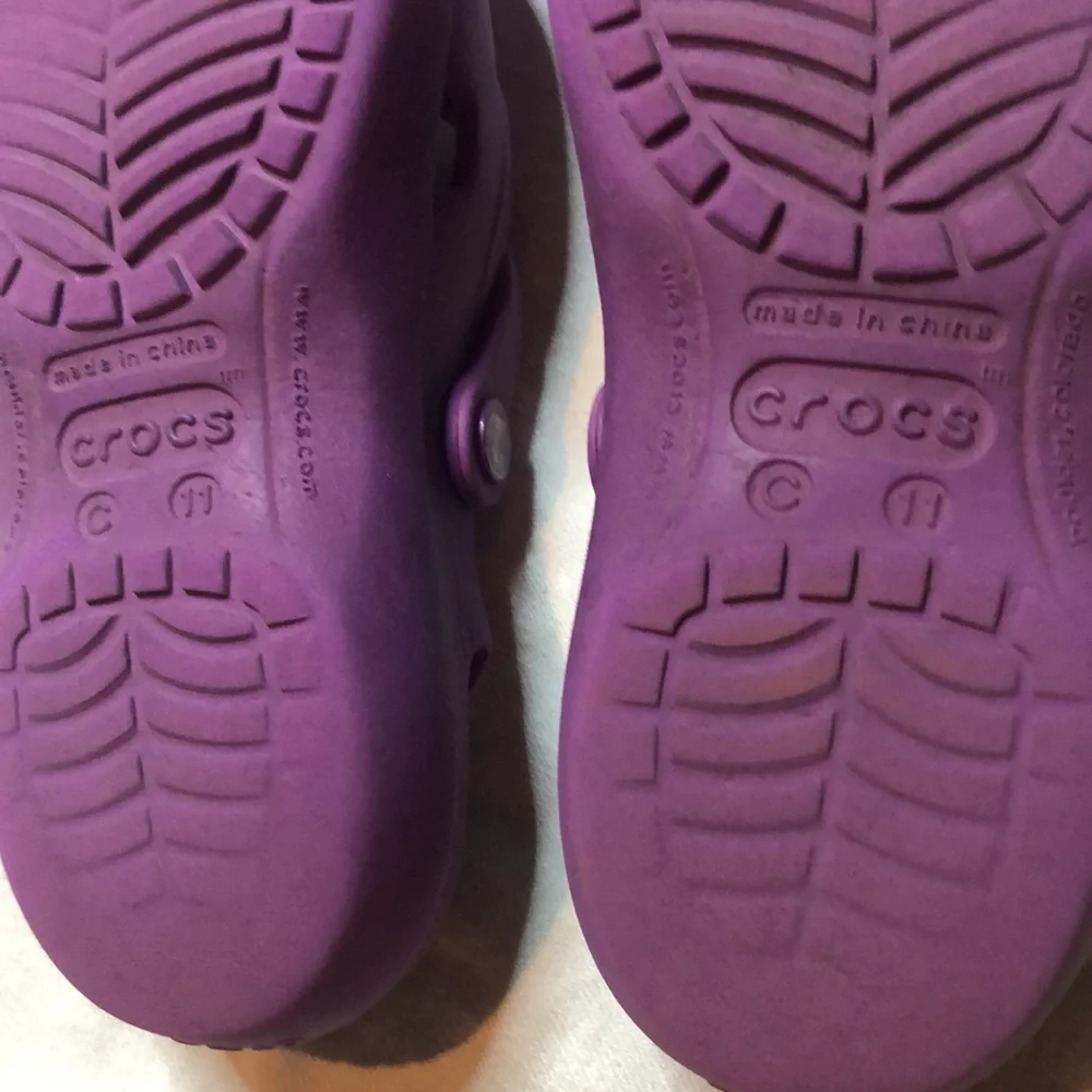 CROCS girls purple